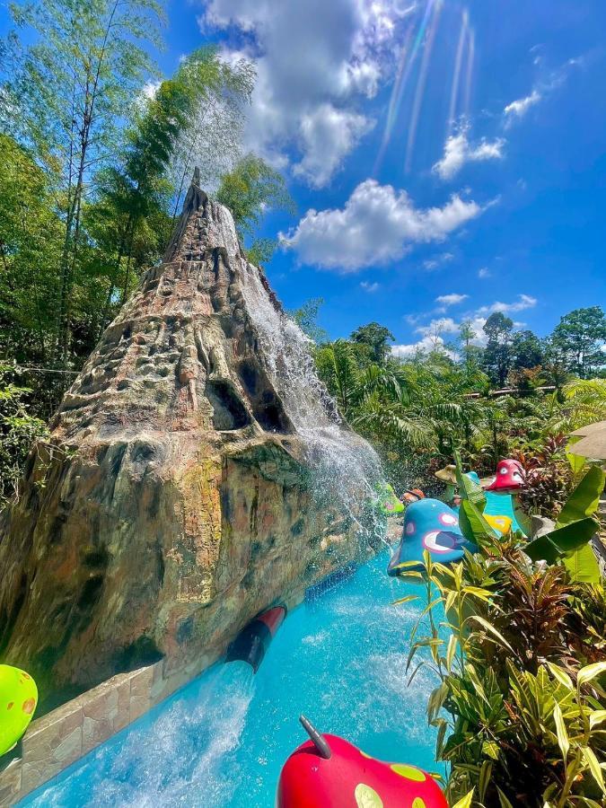 מלון סנטו דומינגו דה לוס קולורדוס Hosteria D'Carlos Aqua Park מראה חיצוני תמונה