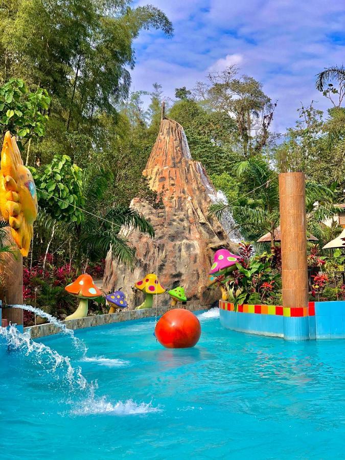 מלון סנטו דומינגו דה לוס קולורדוס Hosteria D'Carlos Aqua Park מראה חיצוני תמונה